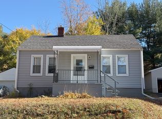 1830 Hillside Ter, Akron, OH 44305