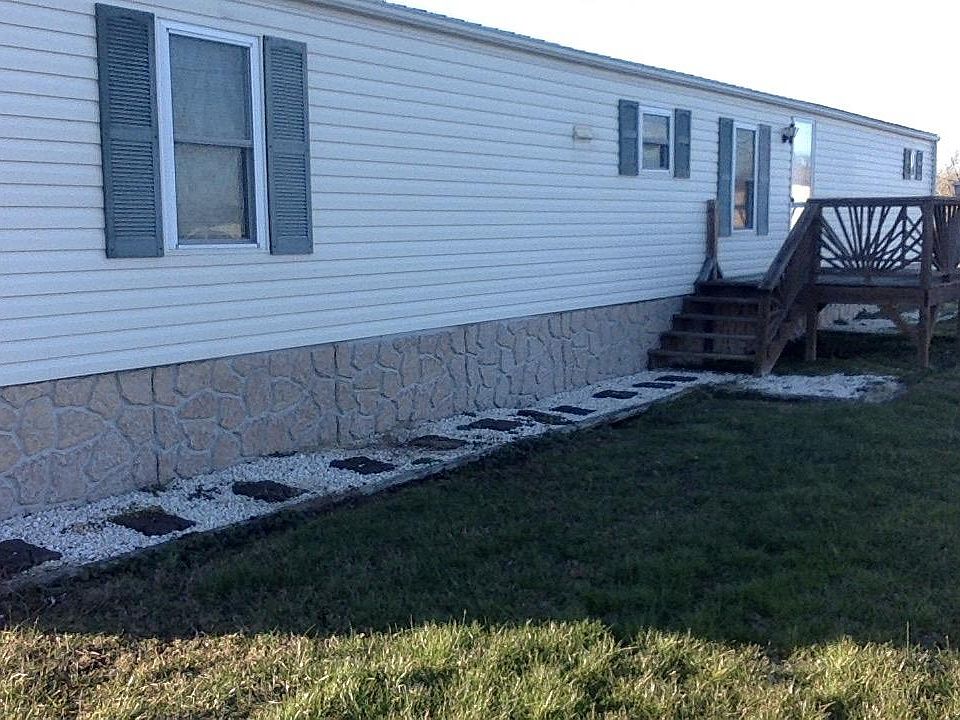 2nd image of 629 Woods Rd