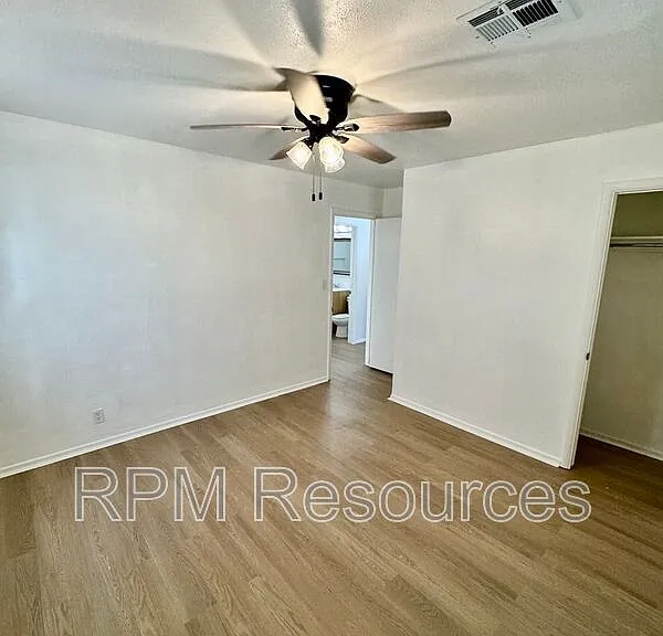 6716 NW 29th St — Photo 17