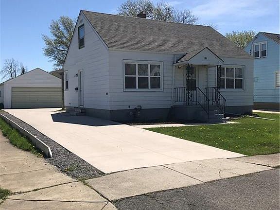 3rd image of 119 Chaplin Dr
