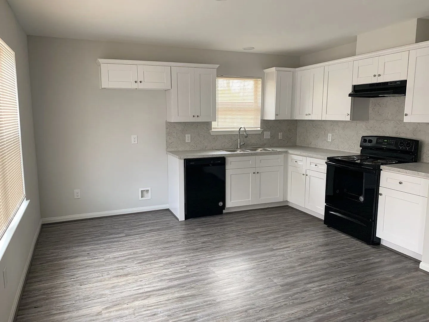 **Coming Soon** 7801 Angus St - Ask About Our No Security Deposit Option! — Photo 3