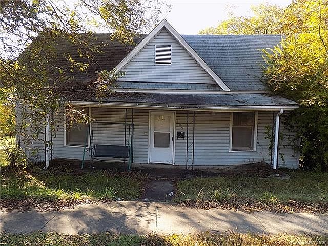 1st image of 109 N Webb St