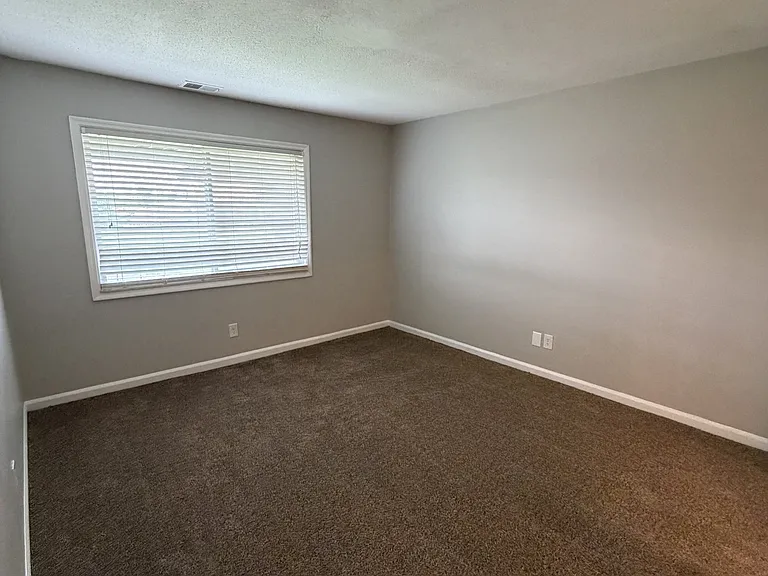 7 Pointe Apartments — Photo 54