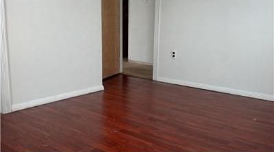 4th image of 49 Diana Ln W