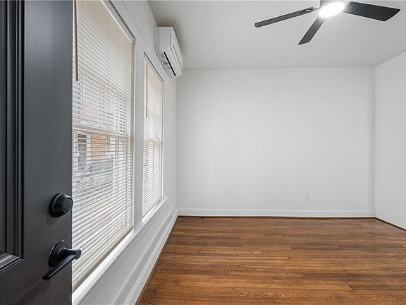 2nd image of 405 4th St NE