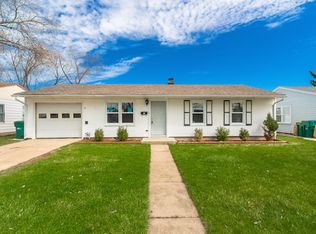 607 Nelson Ave, Romeoville, IL 60446