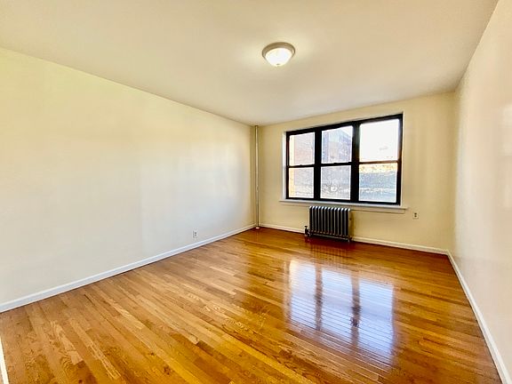 5th image of 15 Vermilyea Ave #21