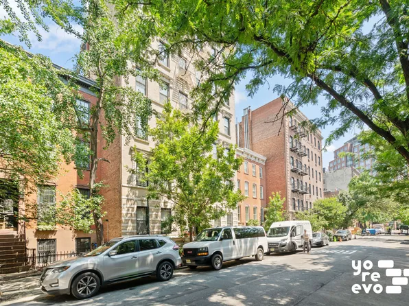 227 West 11th Street image 8 of 8