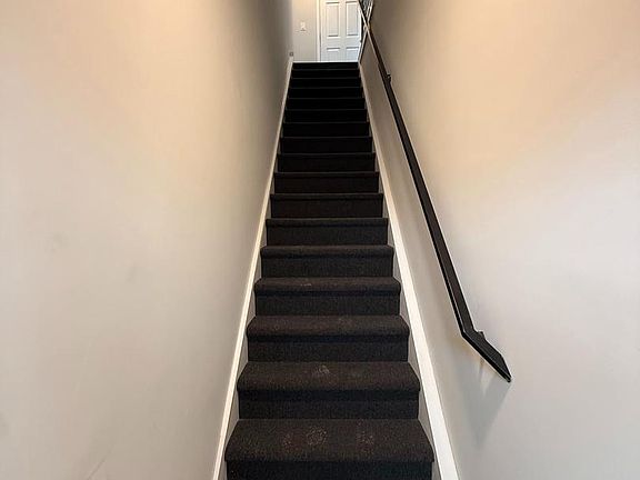 4th image of 2630 Ridge Ave