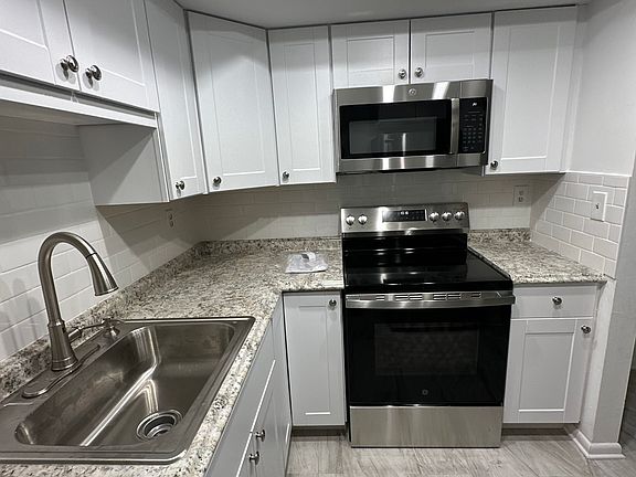 5th image of 532 Eastwind Dr #6