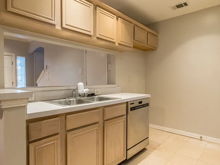 3904 Brandon Park Dr — Photo 10