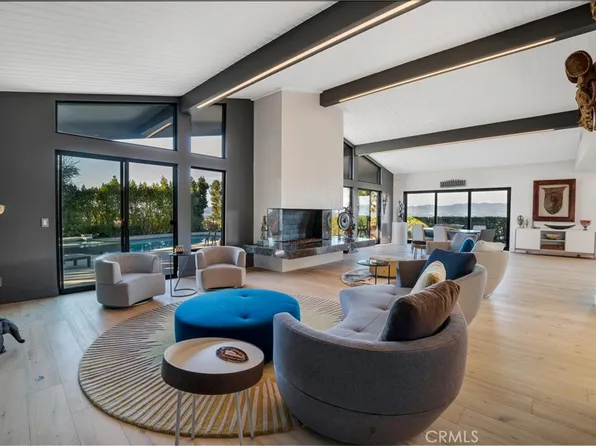 4326 Coronet Dr, Encino, CA 91316