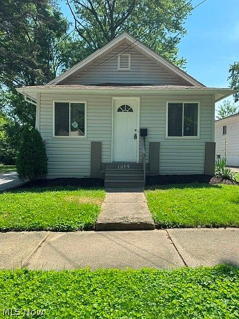 1st image of 1079 Peerless Ave
