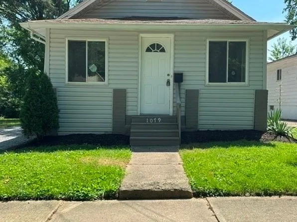 1079 Peerless Ave, Akron, OH 44320
