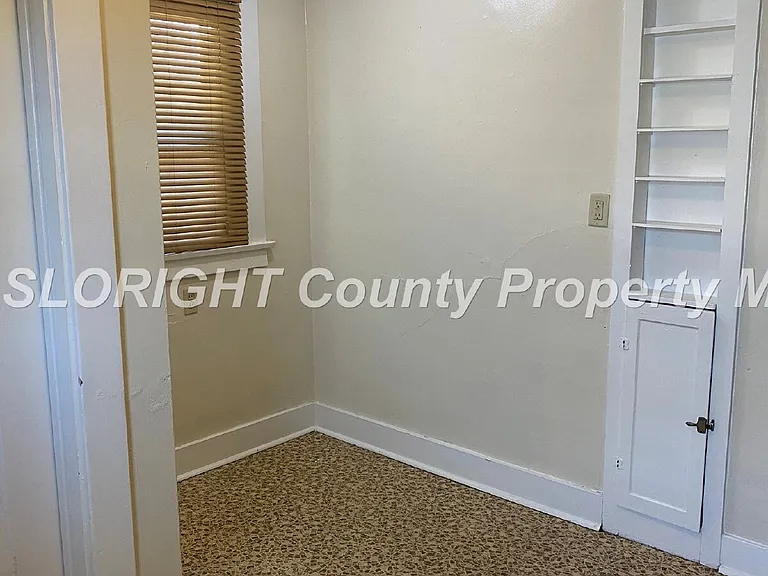 726 Johnson Ave — Photo 5