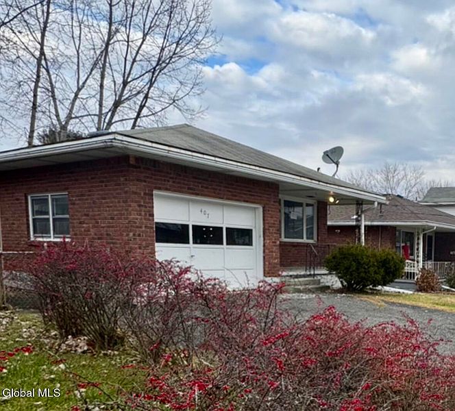 2nd image of 407 Ontario Street
