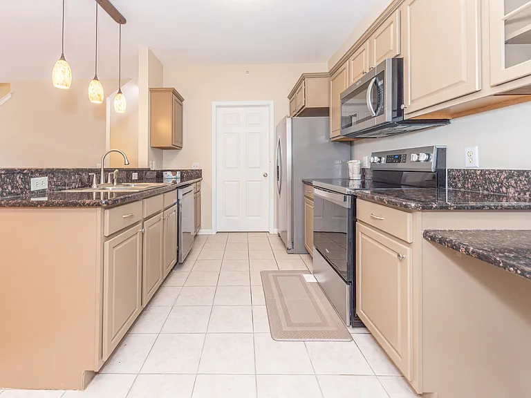 301 Scio Village Ct #262 — Photo 8