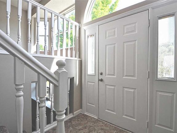 3rd image of 113 Wynstay Ave