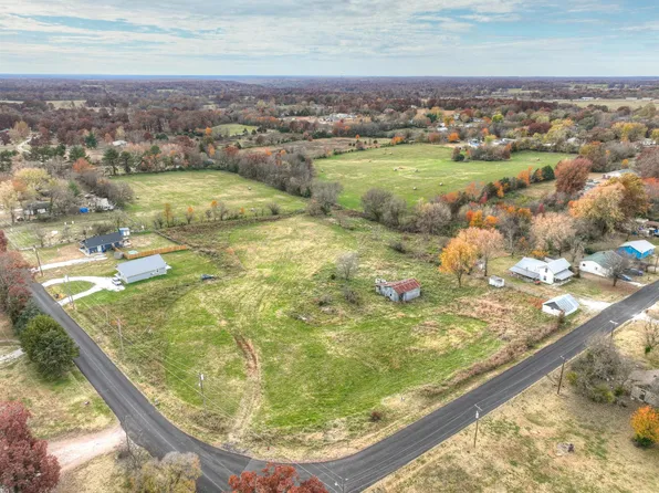 000 E Splitlog Avenue, Goodman, MO 64843