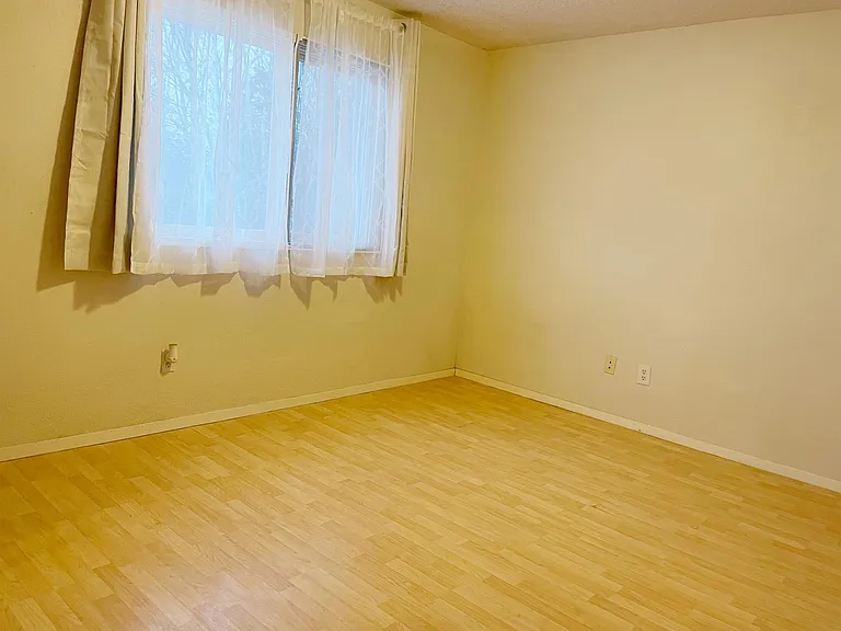 1130 Mila St — Photo 11