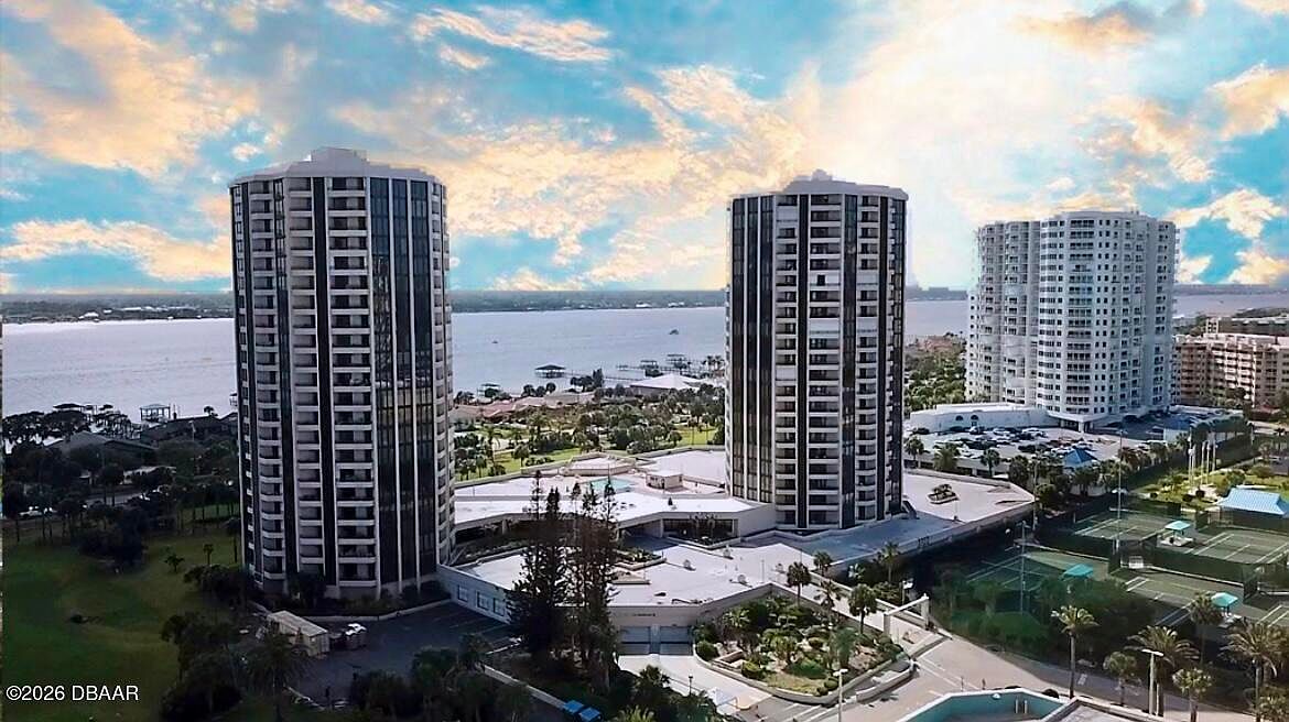 1 Oceans West Blvd APT 2B6