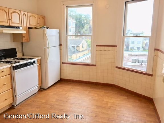 2nd image of 1024 Greenwich St #1024