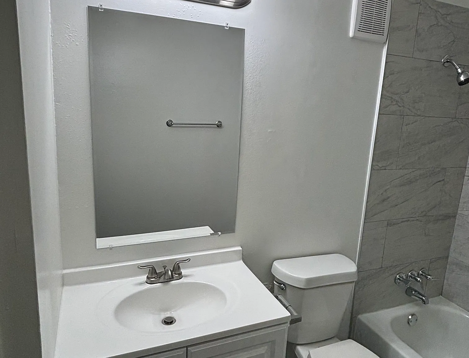 2 bed, $940 — Photo 3