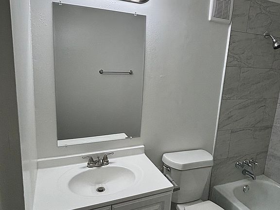 3rd image of 1910 W South St APT 7