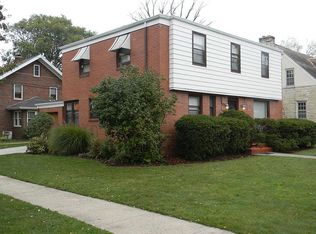 711 Burr Oak Ct, Delavan, WI 53115