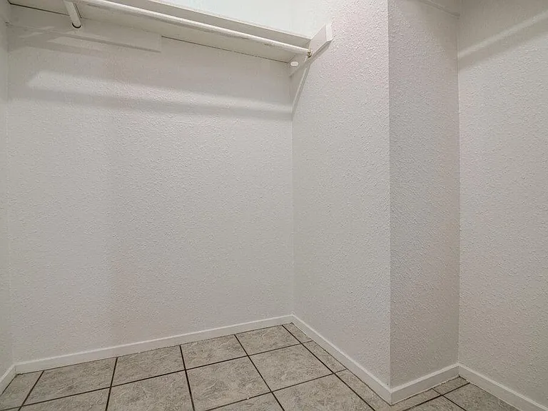 819 Sirocco Dr #A — Photo 12