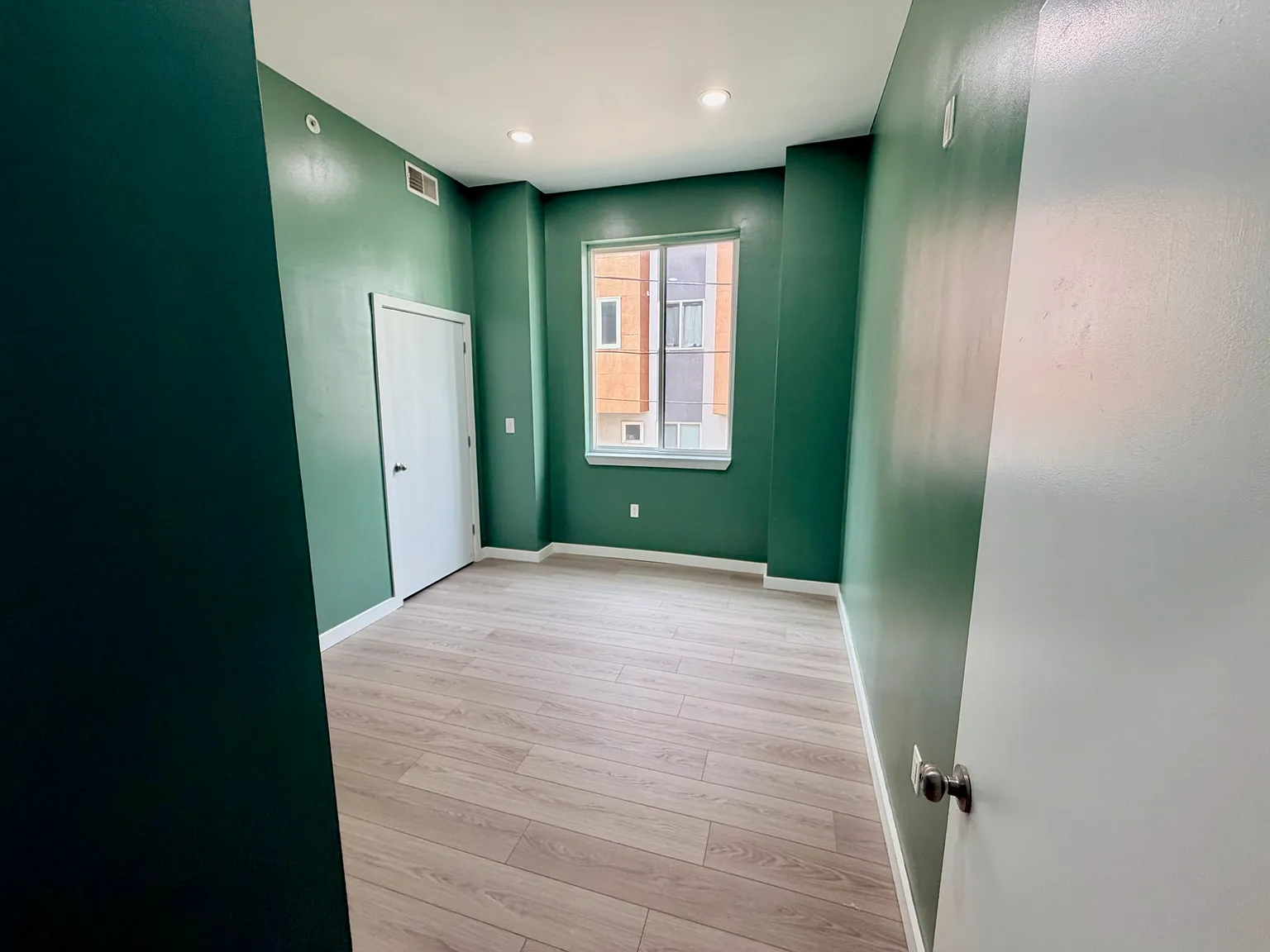 2 bed, 800 sqft, $1,449 — Photo 4