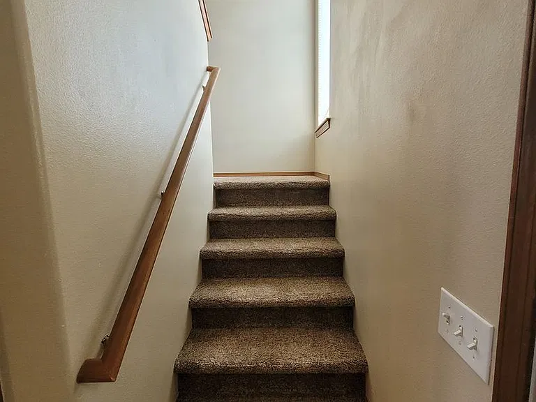 1306 S Skyline Dr — Photo 7