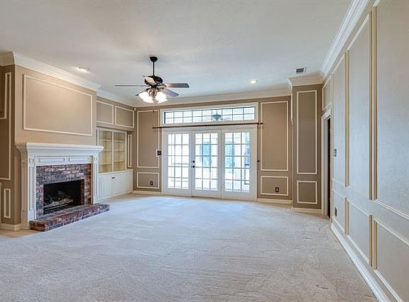 3rd image of 2670 Primrose Dr
