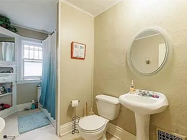 1136 Boyd St — Photo 4
