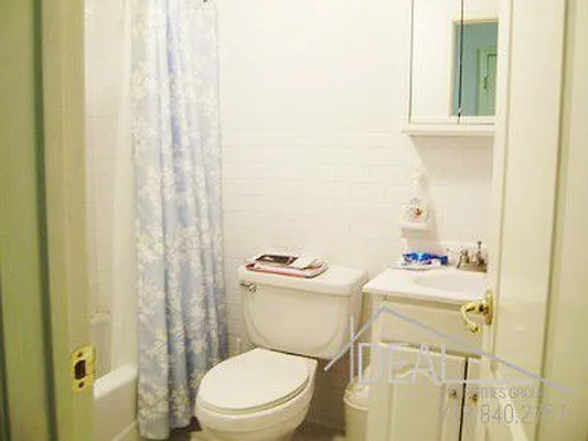 Rented by Ideal Properties Group | media 15