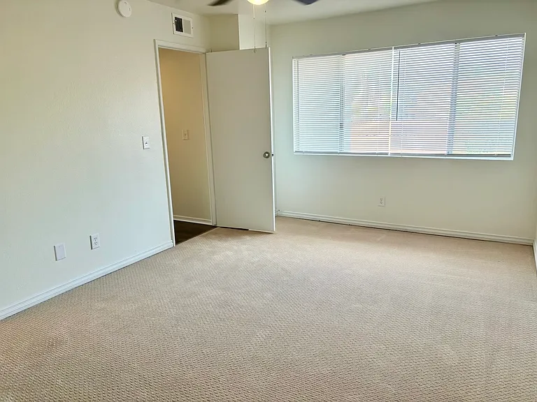 9885 Caspi Gardens Dr #8-1 — Photo 8