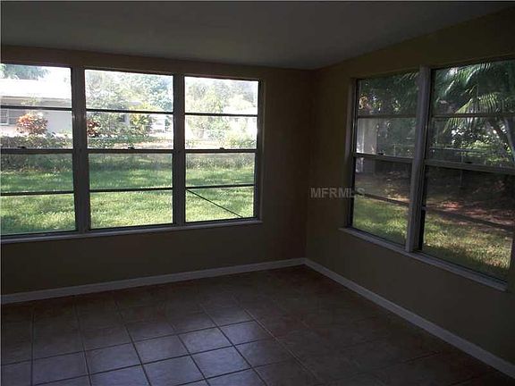 5th image of 3226 Salem Ave