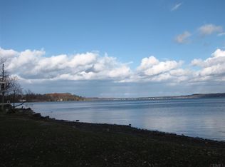 35 Dunning Rd, Malta, NY 12020