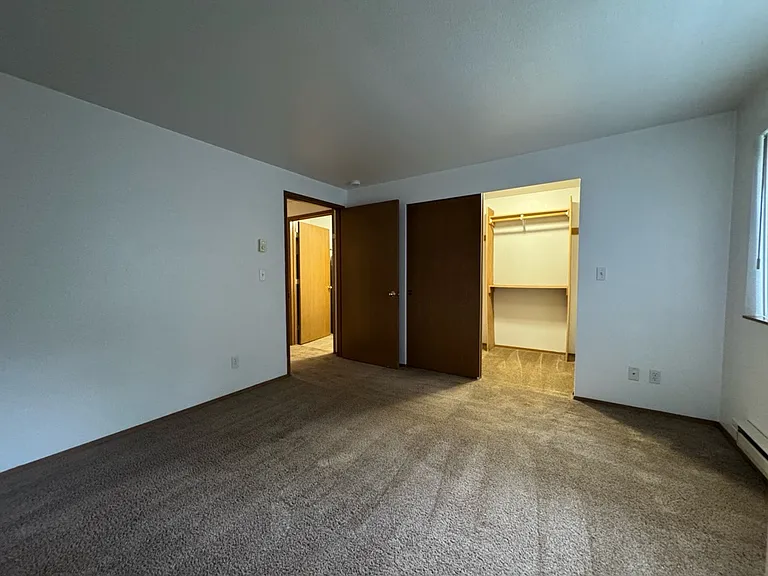 Weatherstone Apartments — Photo 37