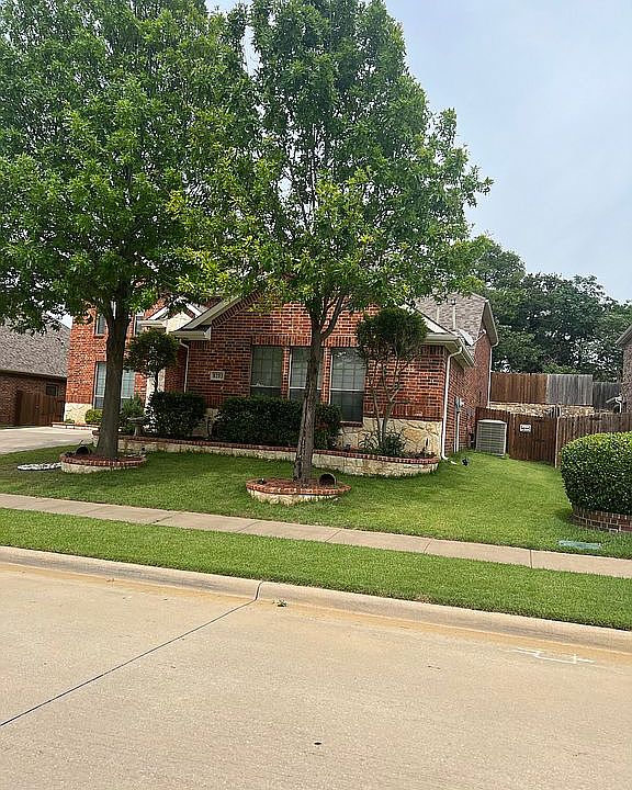 2nd image of 8203 Holly Hock Dr