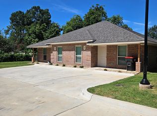 2350 E Cherry St, Paris, TX 75460