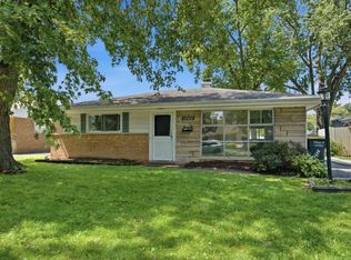 17922 Oakwood Ave, Lansing, IL 60438
