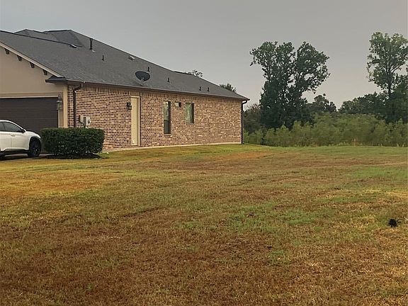 3rd image of 136 Waterstone Dr