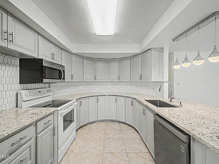 3734 E Montecito Ave — Photo 13