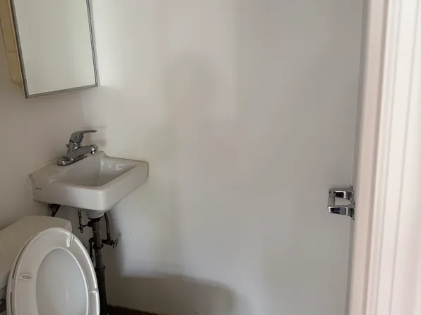 19815 32nd Ave Floor 2, Flushing, NY 11358