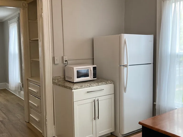 11 E High St #2 — Photo 7