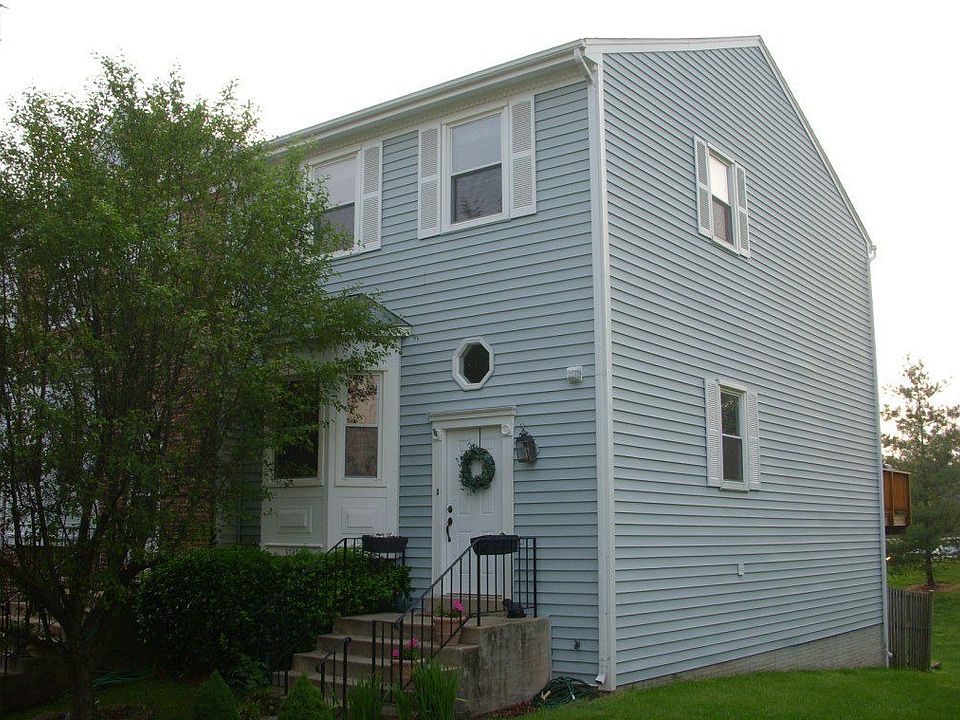 1st image of 3745 Broomsedge Ct