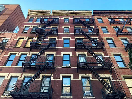 Rented by Compass | media 19