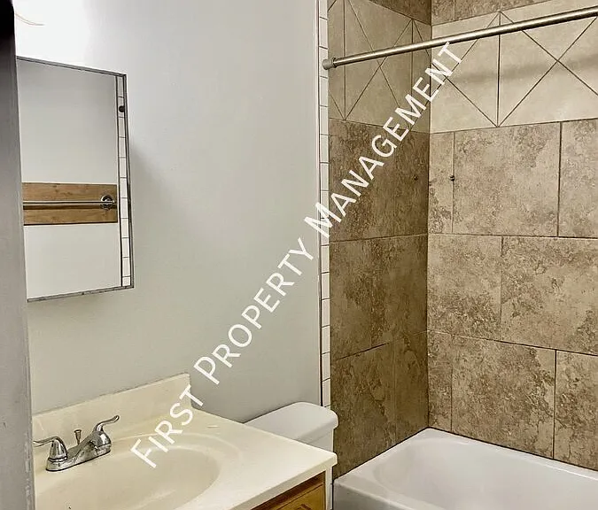 4642 Northland Ln #D — Photo 5