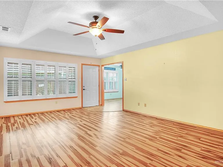 2309 Yarrow St — Photo 2